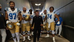 'Burn the boats': UCLA coach's fiery pregame speech before Oregon game was pure Hollywood Brisbane Private Schools