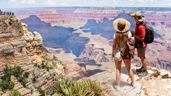 Hikers face urgent Grand Canyon heat warning after teen's death on popular trail Brisbane Private Schools